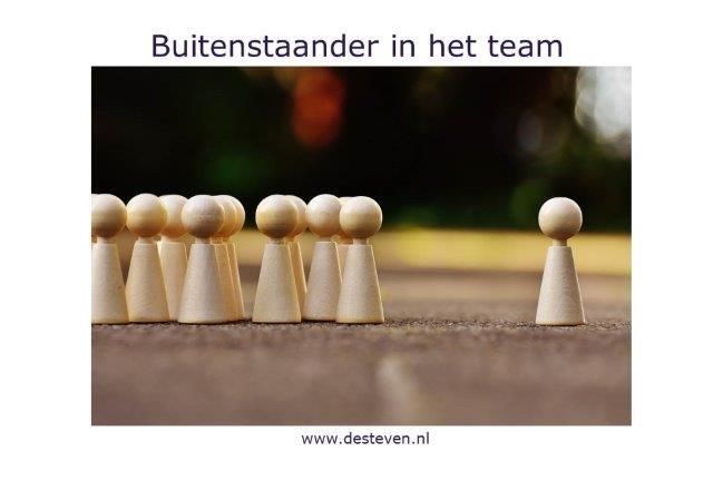 Voel je je buitenstaander in het team? 